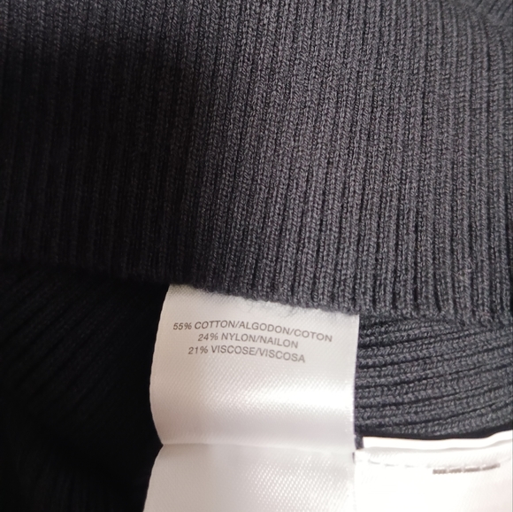 Anne Klein Ribbed Tulip Sleeve Top - Picture 9 of 9